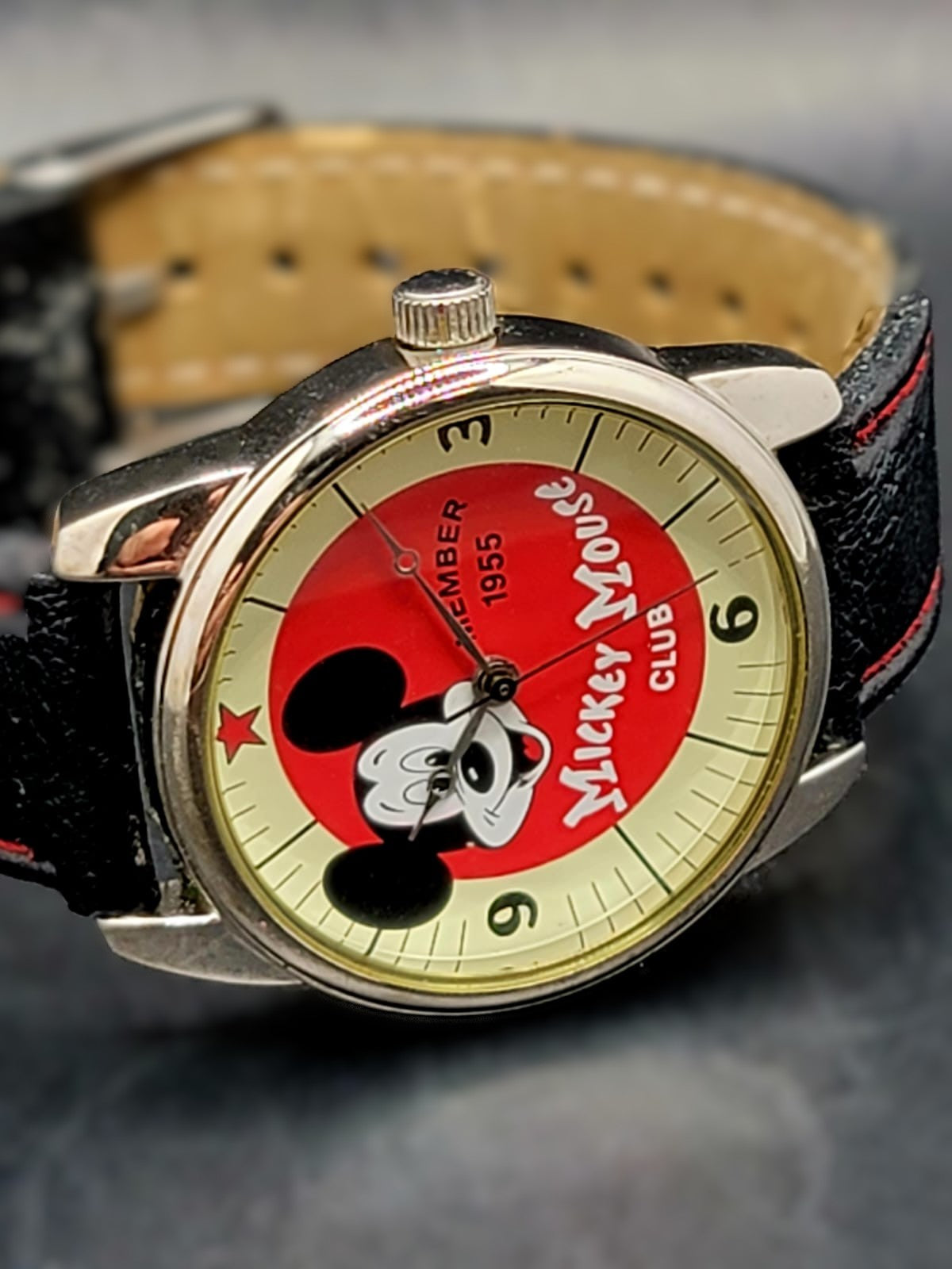 MICKEY MOUSE - CLUB MEMEBER 1955 WATCH - COLLECTORS SET
