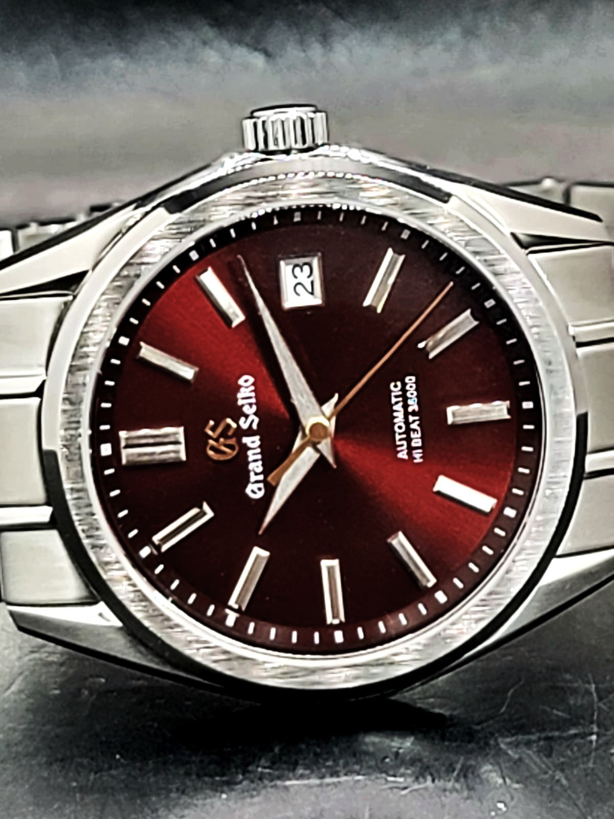 CUSTOM MOD GRAND SEIKO - HERITAGE - BURGUNDY AND GOLD - AUTOMATIC WATCH