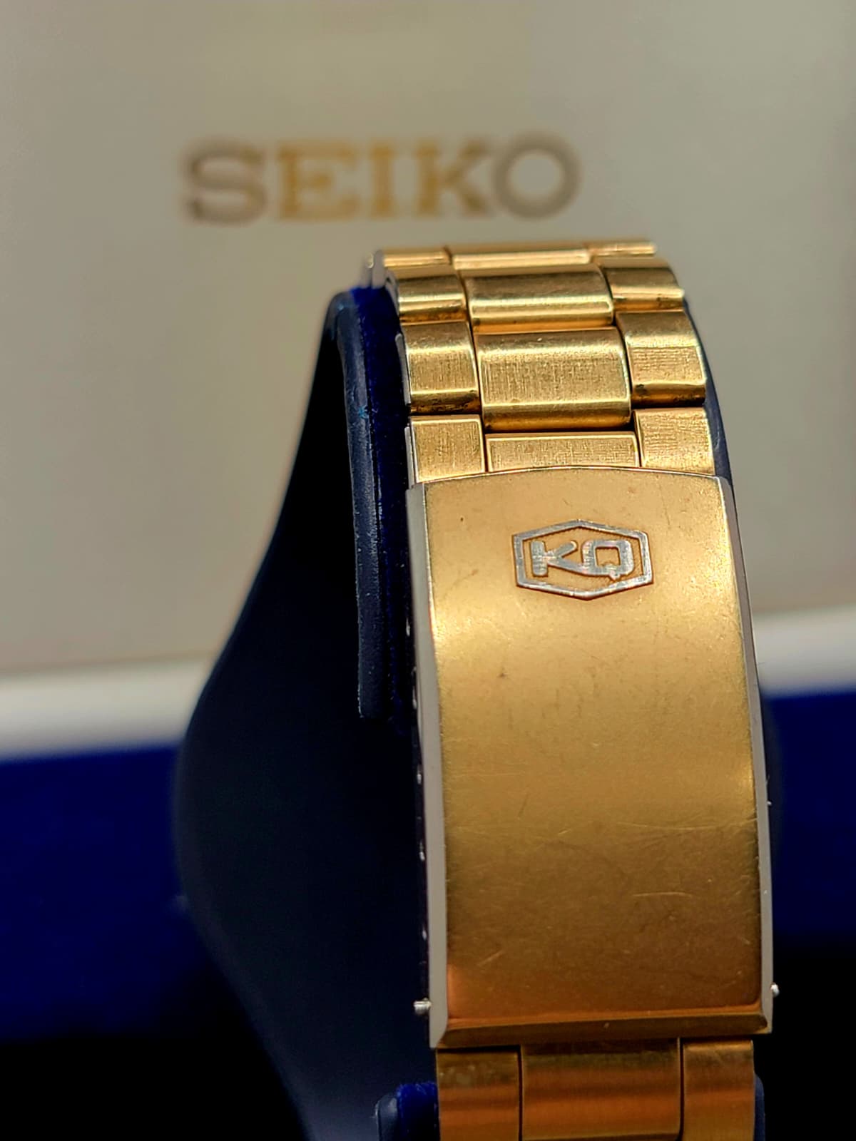 NEAR MINT 1976 SEIKO KING QUARTZ - COMMEMORATIVE WATCH - the Order of the Rising Sun Award in 1978