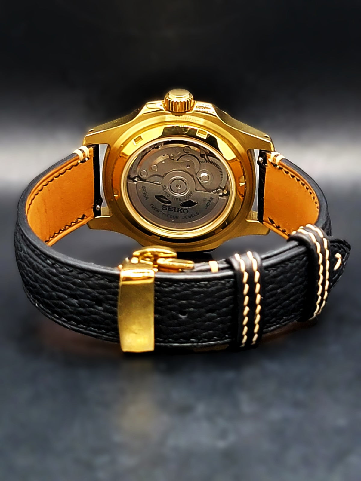 CUSTOM SEIKO NAUTILUS ROMAN GOLD MOD