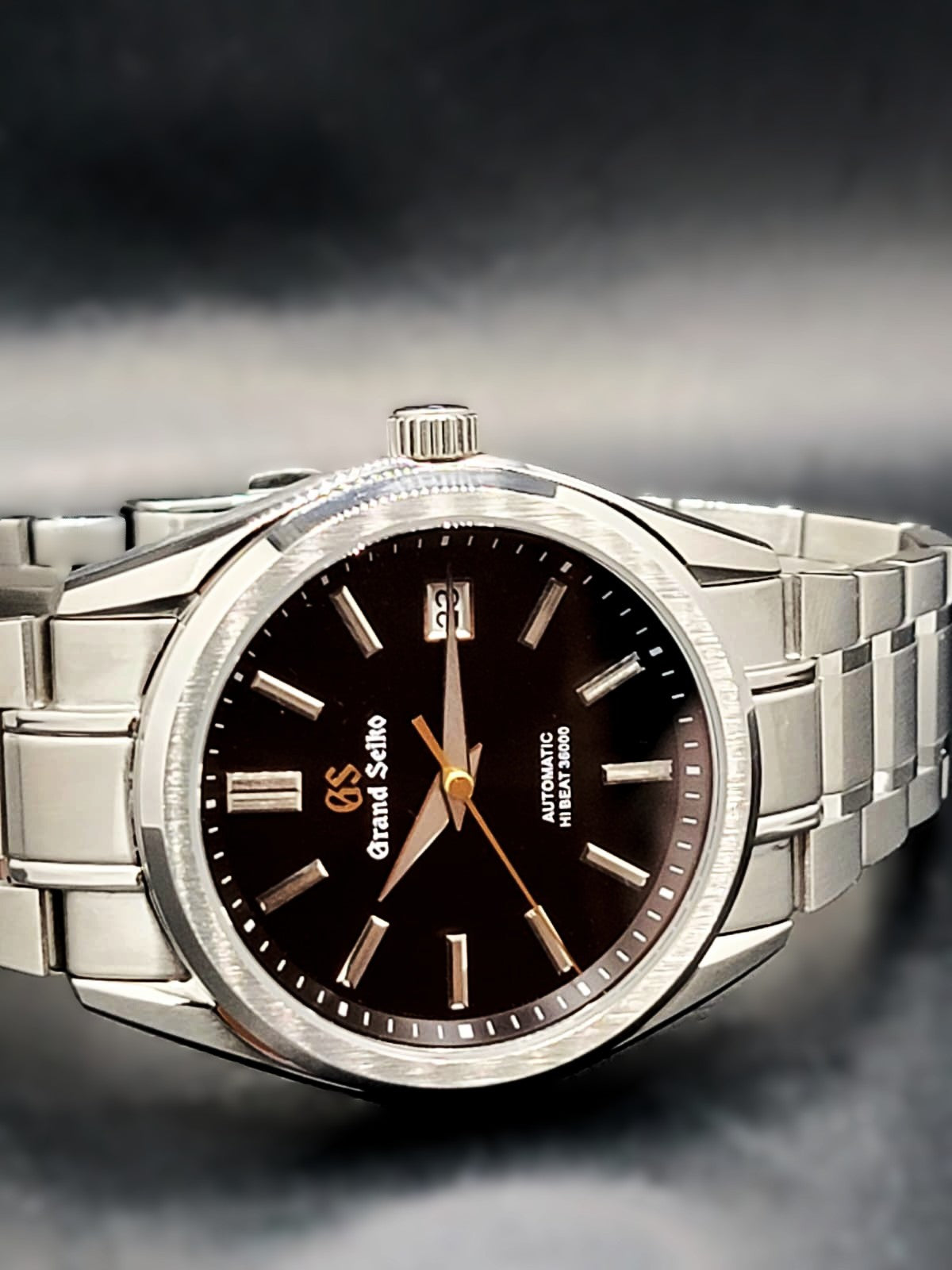 CUSTOM MOD GRAND SEIKO - HERITAGE - BLACK AND GOLD - AUTOMATIC WATCH