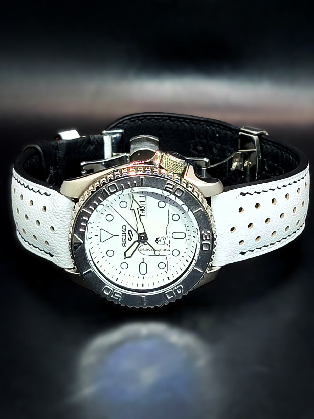 CUSTOM PREMIER SEIKO SNOOPY L.E. MOD ON CUSTOM HAND-MADE WHITE RALLY LEATHER BAND - NH36 AUTO