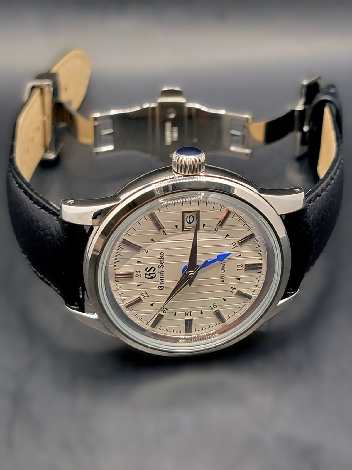 CUSTOM MOD (GRAND SEIKO ELEGANCE GMT) WHITE BAMBOO DIAL WITH BLUE GMT HAND &LEATHER STRAP AUTO NH34GMT NEW