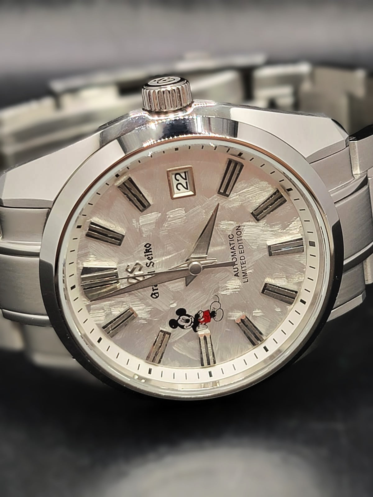 **BRAND NEW PREMIER** CUSTOM 40MM LIMITED EDITION MICKEY MOUSE MOD (GRAND SEIKO SHUNBUN COLLECTION) WHITE SHUNBUN DIAL, NH35 AUTOMATIC NEW **IN STOCK, SERIOUS INQUIRES ONLY PLEASE**