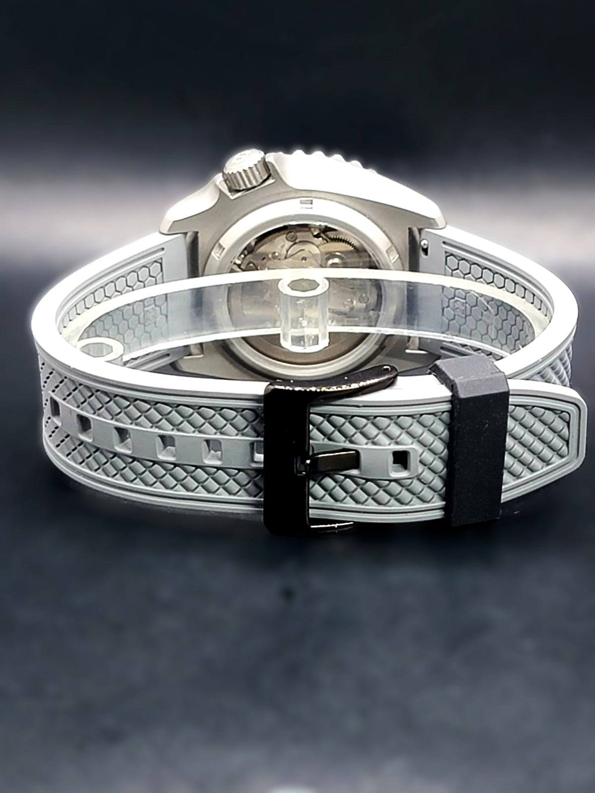 CUSTOM SEIKO MOD - FOR FOURTY FOUR PM - NH36 DATE/DATE AUTO ON RUBBER STRAP