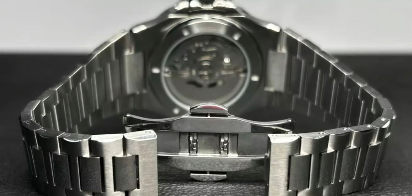 CUSTOM MOD "JUMBO" STYLE 40MM BLACK DIAL WATCH W/ NH35 AUTOMATIC MOVEMENT