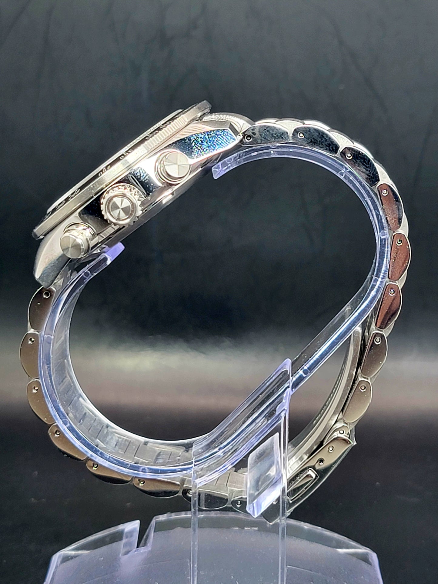 Seiko Prospex.                       SSC927 US Special Edition Prospex Speedtimer Solar Chronograph SeiTona