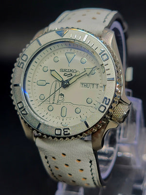 Descriptive image text