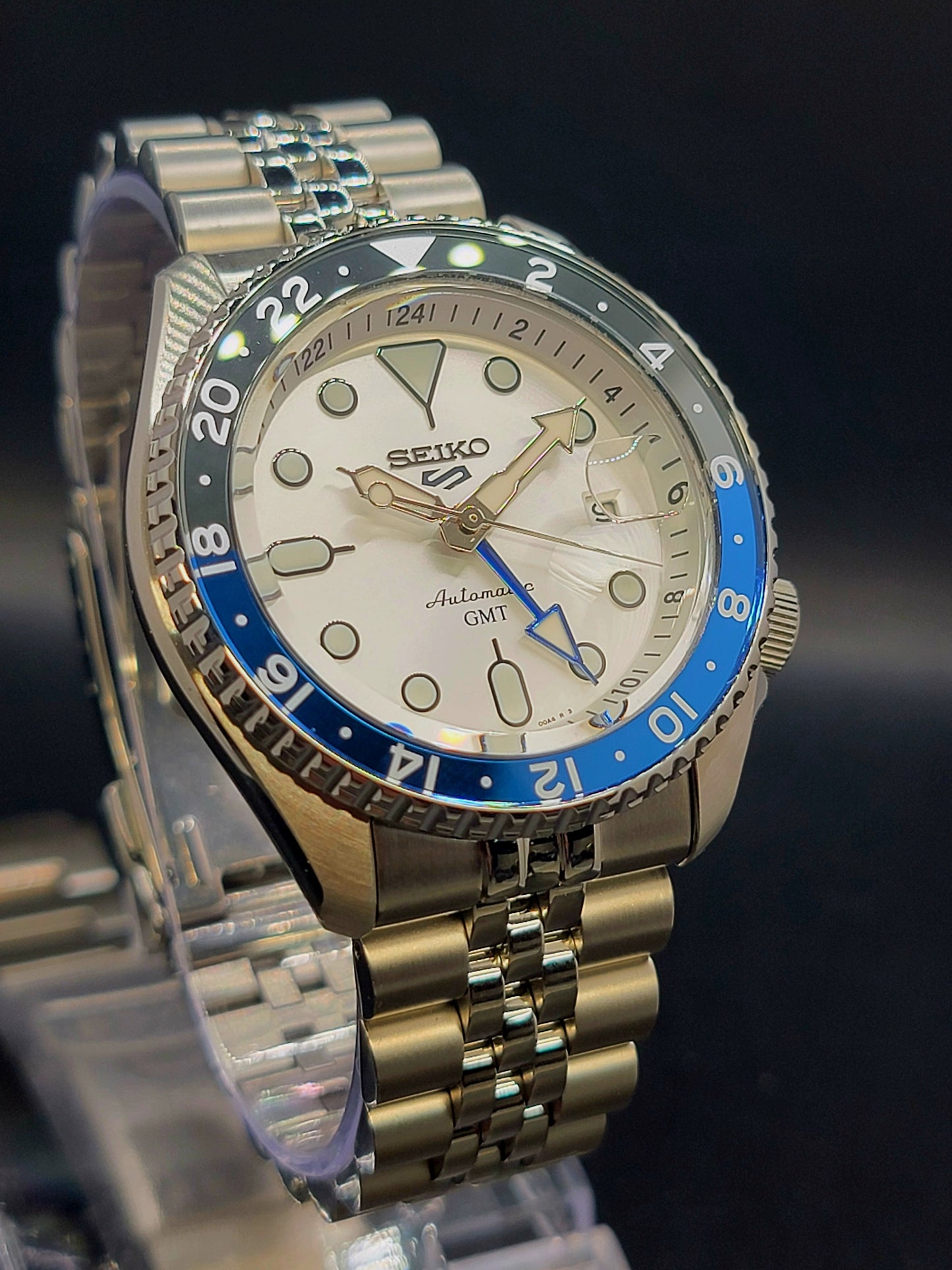 Seiko 5 Sports Silver White SKS003 GMT