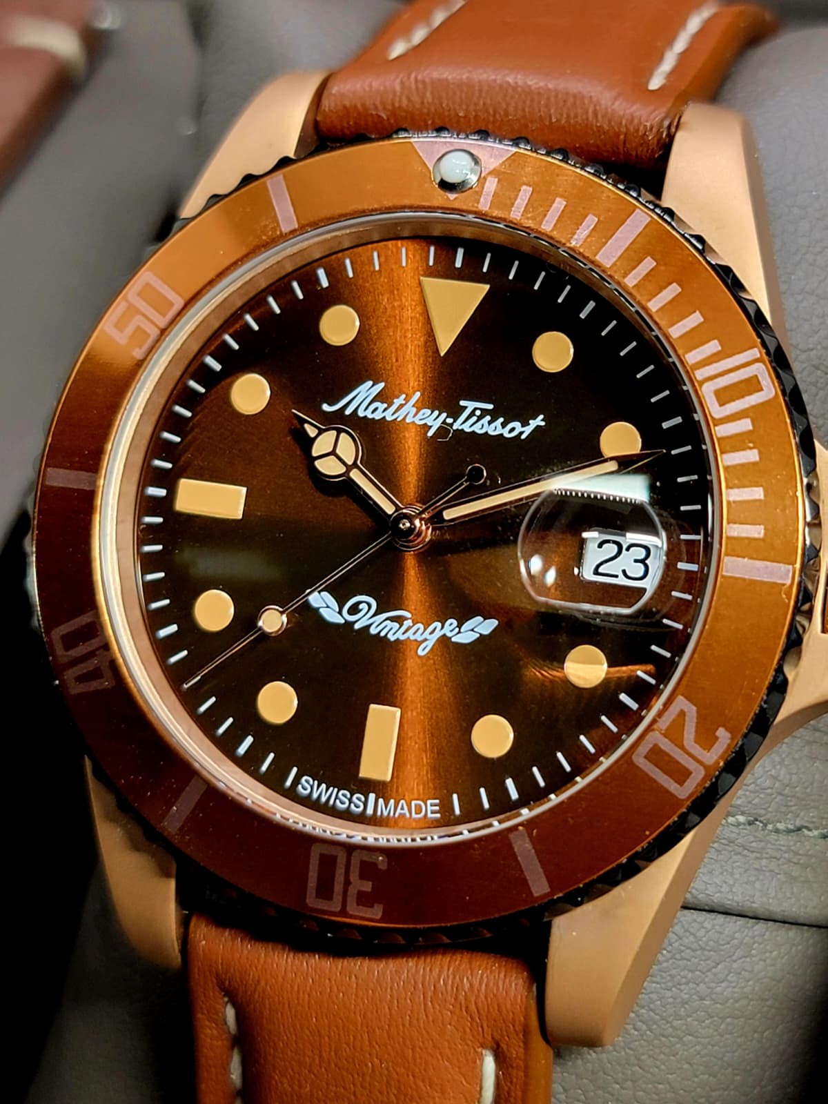 Mathey Tissot - Rolley Vintage Automatic 42mm H901BZM