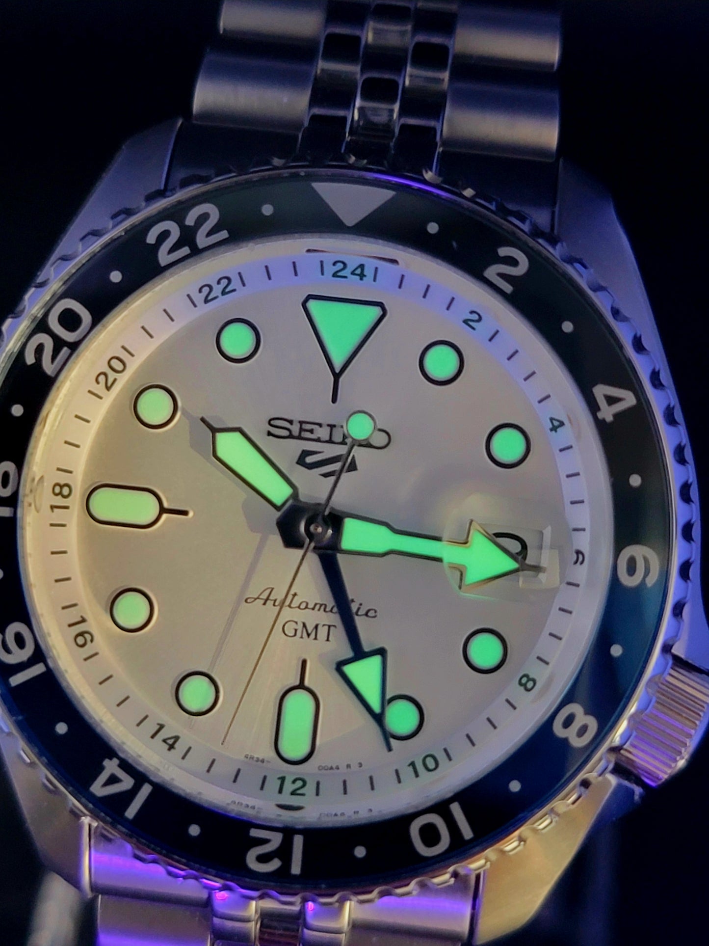 Seiko 5 Sports Silver White SKS003 GMT