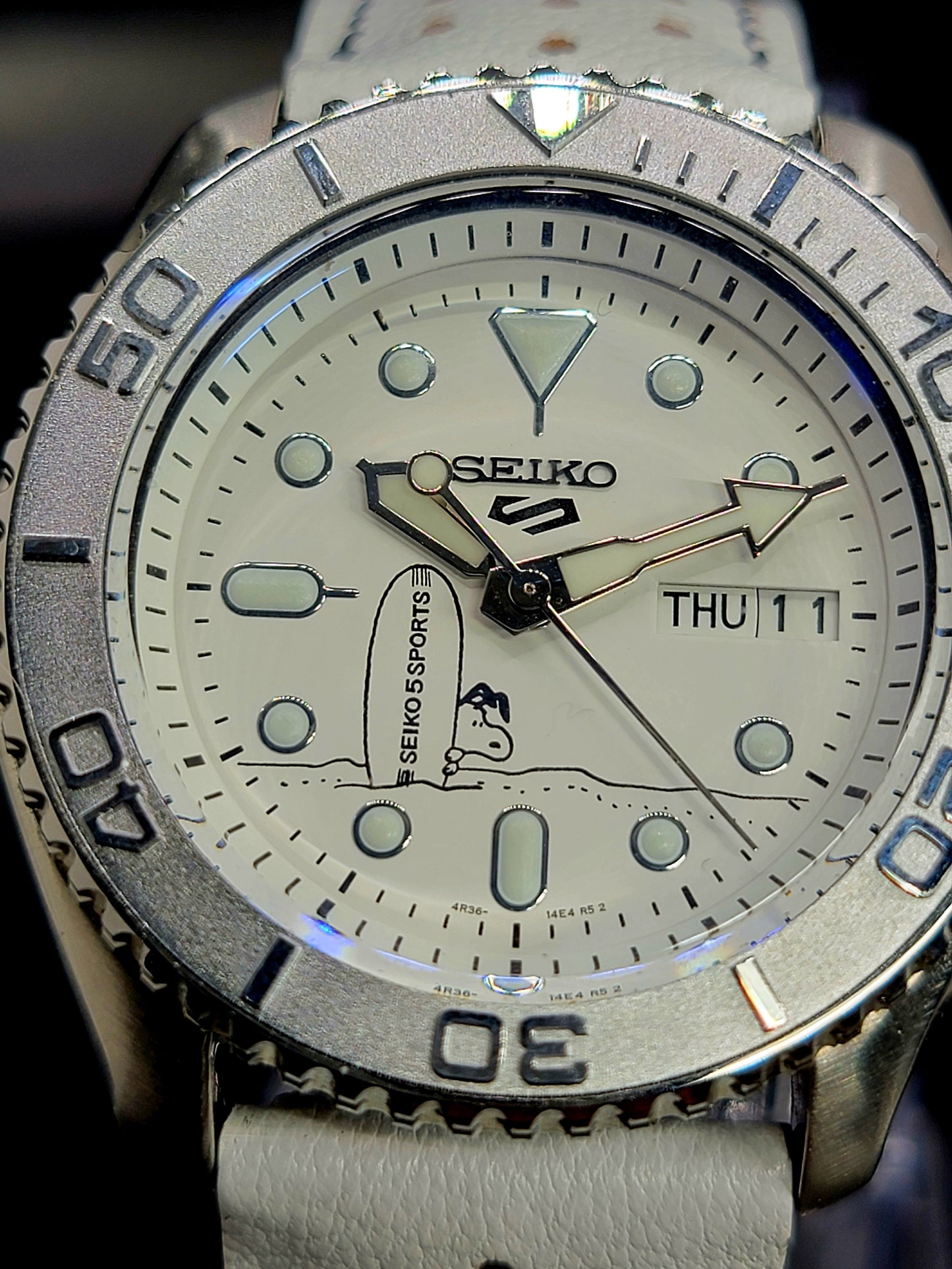 CUSTOM PREMIER SEIKO SNOOPY L.E. MOD ON CUSTOM HAND-MADE WHITE RALLY LEATHER BAND - NH36 AUTO
