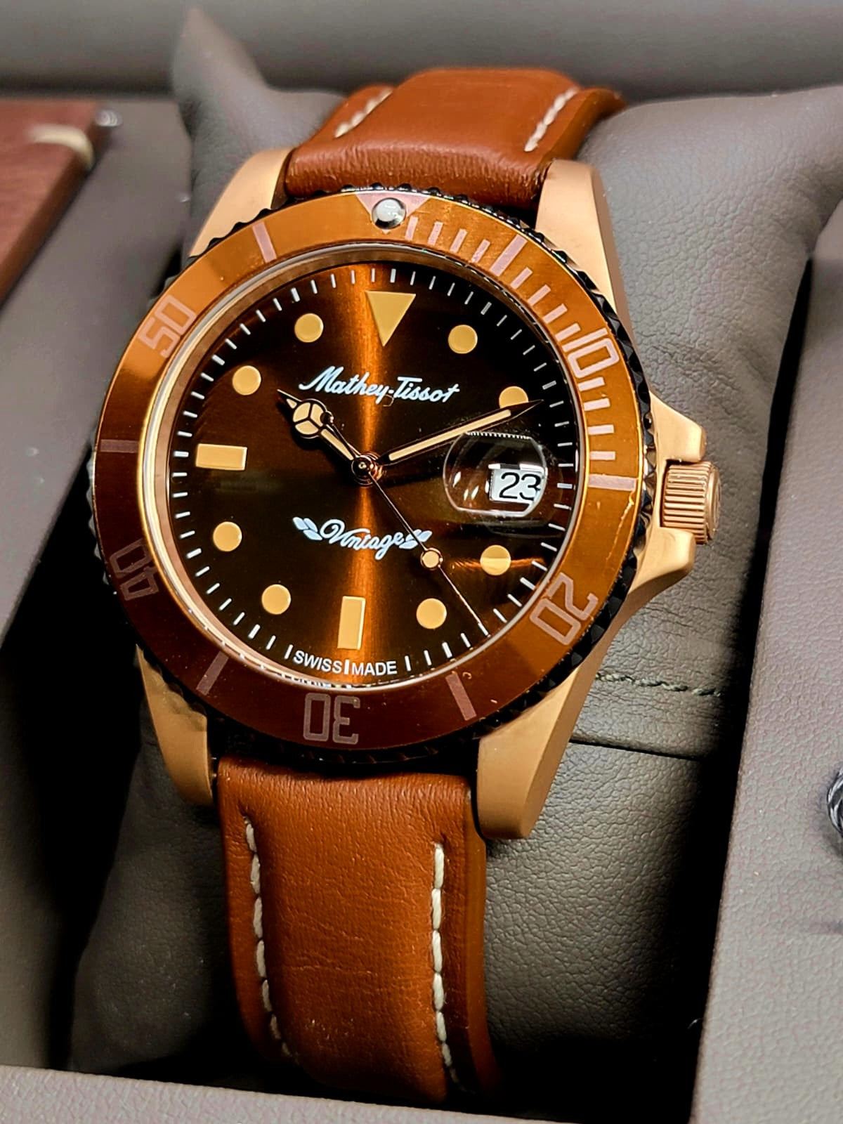 Mathey Tissot - Rolley Vintage Automatic 42mm H901BZM